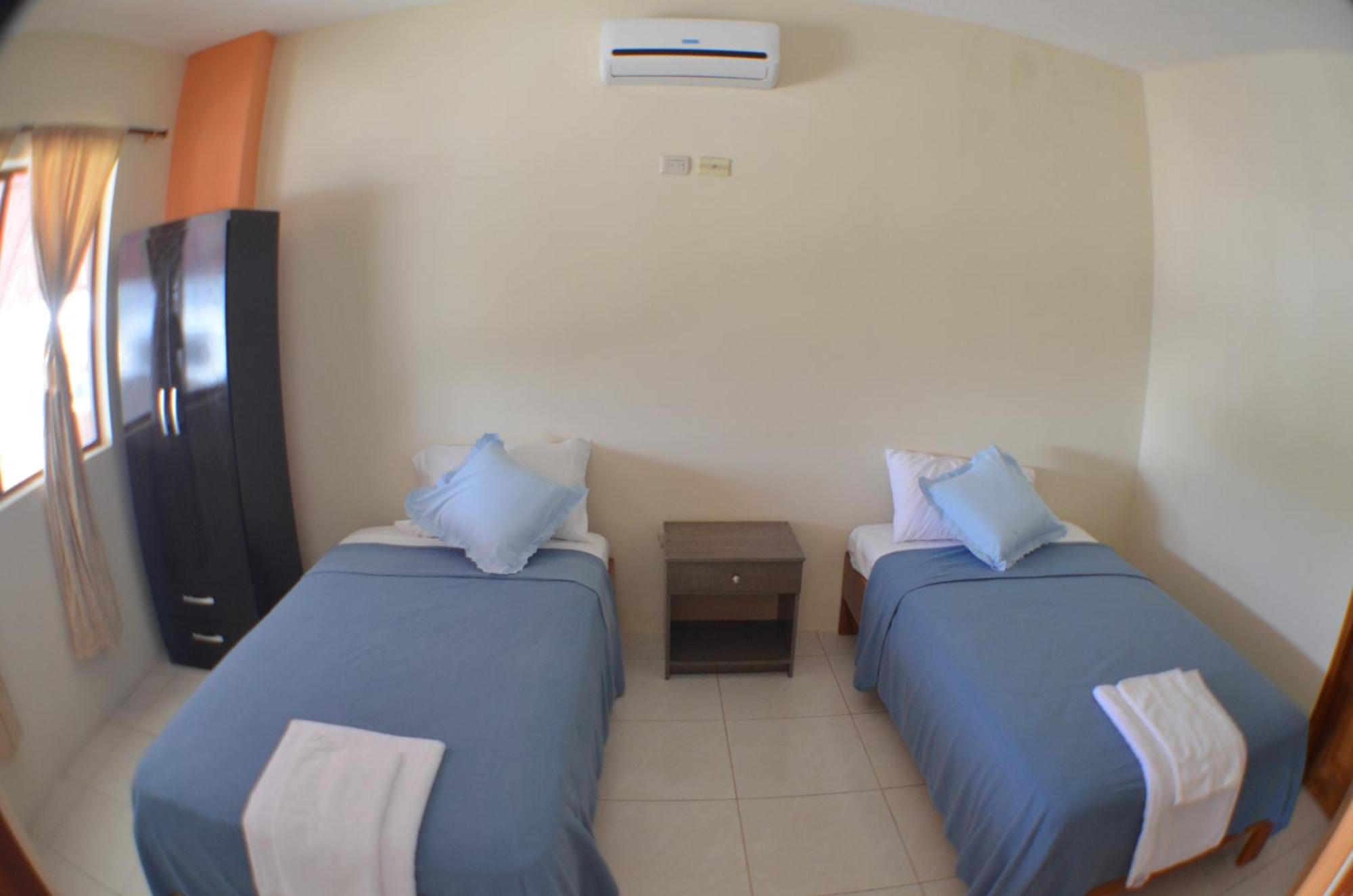 Hostal Tongo Reef Puerto Baquerizo Moreno Szoba fotó