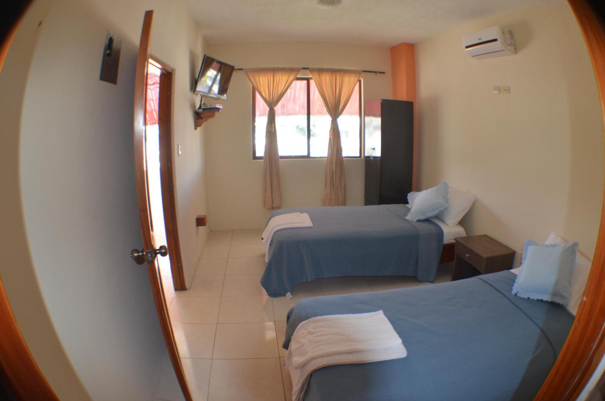 Hostal Tongo Reef Puerto Baquerizo Moreno Szoba fotó