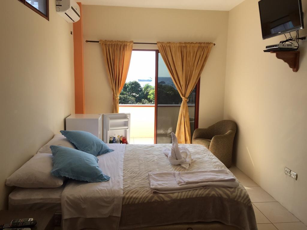 Hostal Tongo Reef Puerto Baquerizo Moreno Szoba fotó