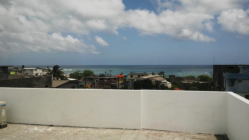 Hostal Tongo Reef Puerto Baquerizo Moreno Kültér fotó