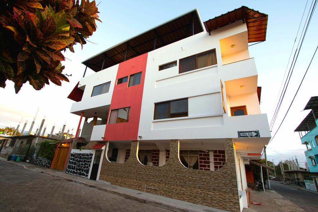Hostal Tongo Reef Puerto Baquerizo Moreno Kültér fotó