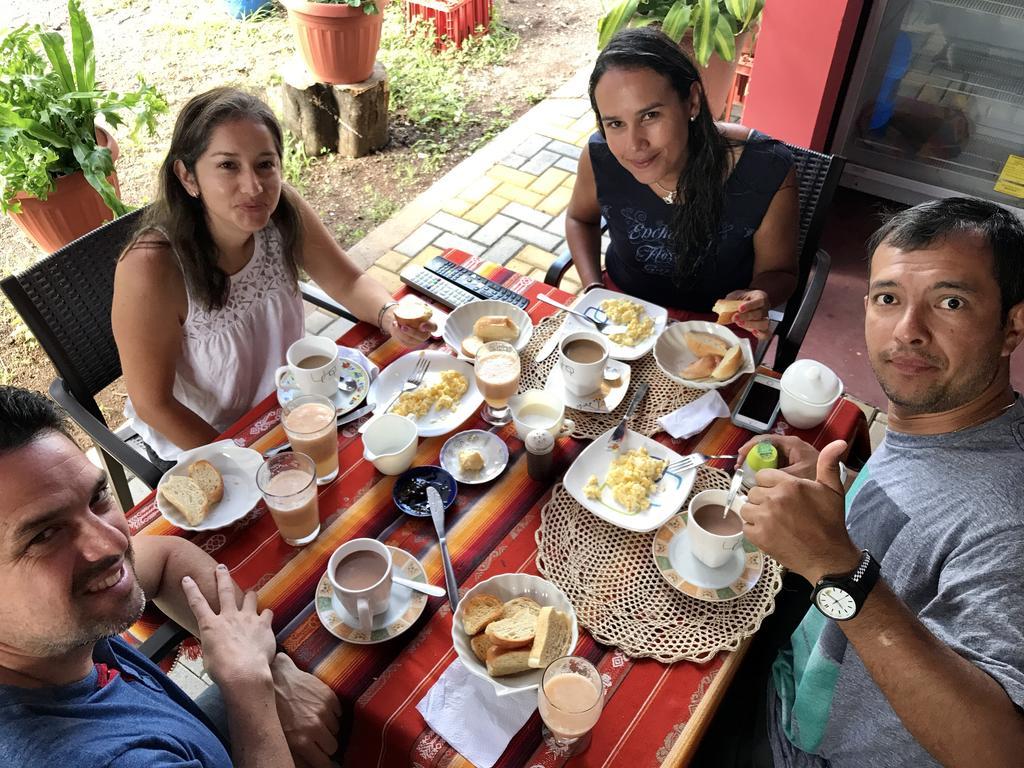Hostal Tongo Reef Puerto Baquerizo Moreno Kültér fotó