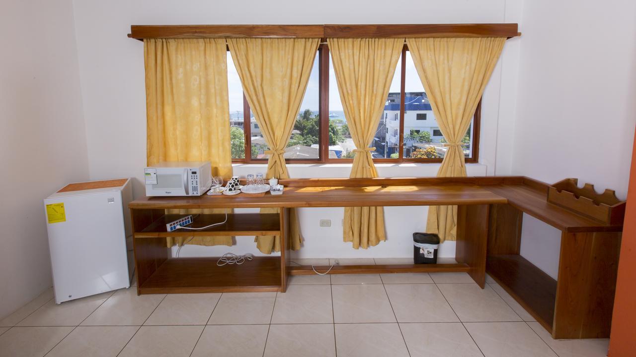 Hostal Tongo Reef Puerto Baquerizo Moreno Kültér fotó