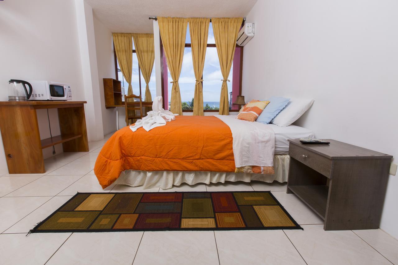 Hostal Tongo Reef Puerto Baquerizo Moreno Kültér fotó